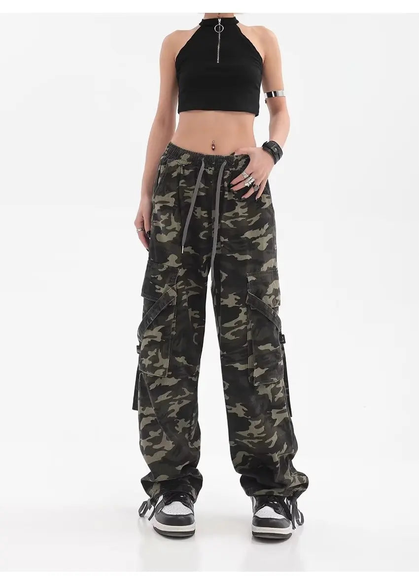 Womens camo crop shop pants