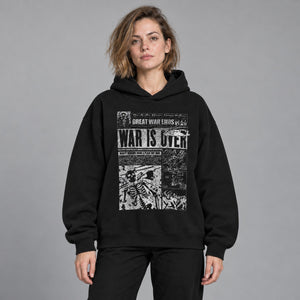 Y2K Black Hoodie Side Pockets – worn by a woman