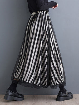 Y2K Skirt Black Dot Printed