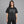 Ρετρό Y2K streetwear t-shirt – φοριέται από γυναίκα