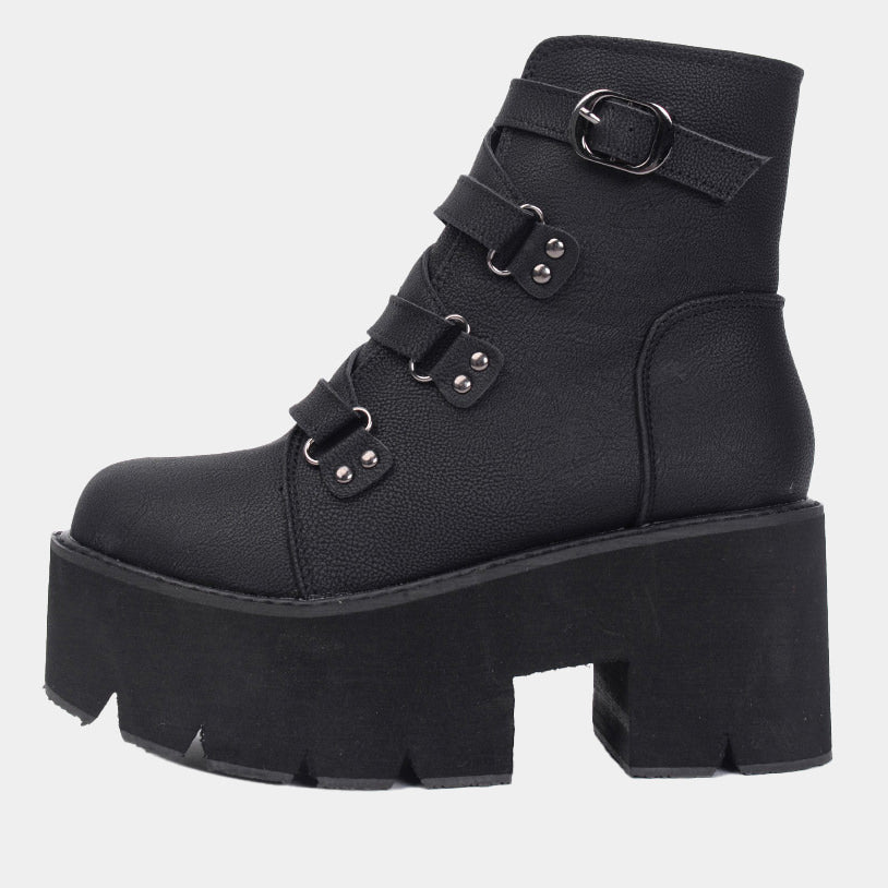 COMFORTABLE TECHWEAR BOOTS