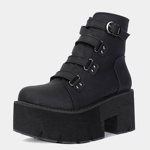 COMFORTABLE TECHWEAR BOOTS